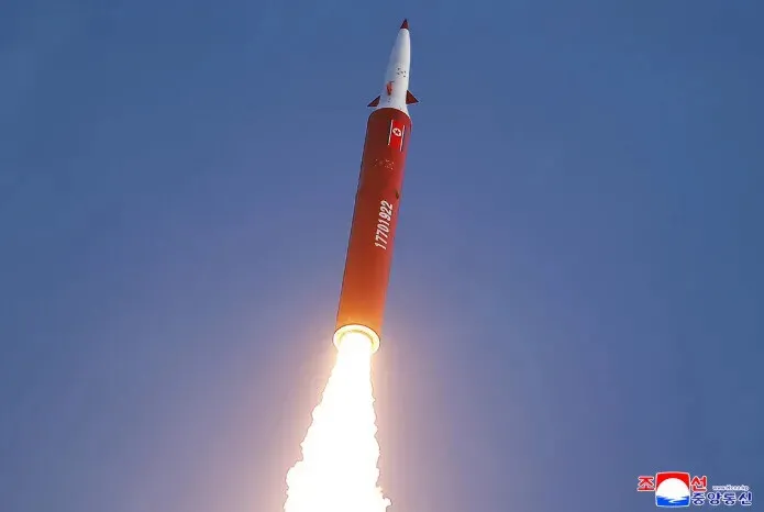 Nordkorea attackiert Südkorea mit Raketenstarts inmitten steigender ...
