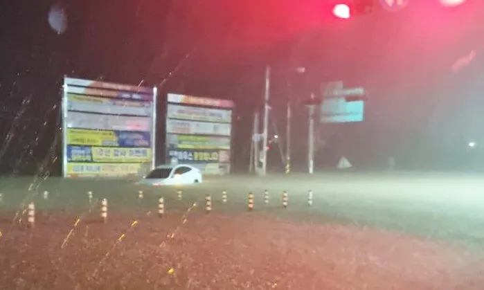 大雨、まだよりも…今日、チョンチャオン – ジオンギ、180mm