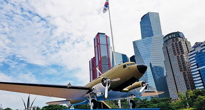 C-47 transport plane in Yeouido Park
