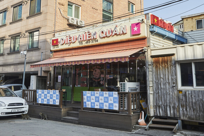 The exterior of Dieu Hien Quan Vietnamese restaurant (Yoon Dong-gil/Studio Adapter)