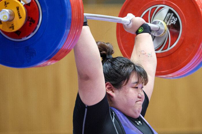 O levantador de peso Park Hae-jeong. Notícias Yonhap