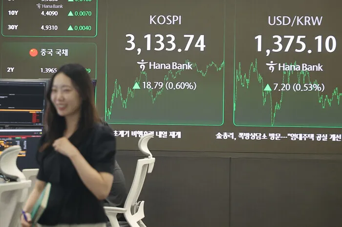 돌아오는 외국인 투자자…두 달 연속 국내주식 순매수