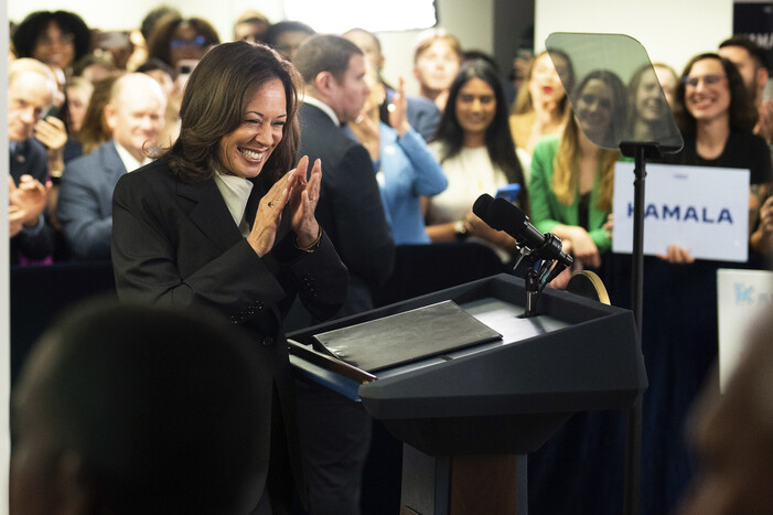 La vicepresidenta de Estados Unidos, Kamala Harris, se tomará un descanso de la campaña presidencial el día 22 para reunirse con su personal.  Wilmington/AP Noticias de Yonhap