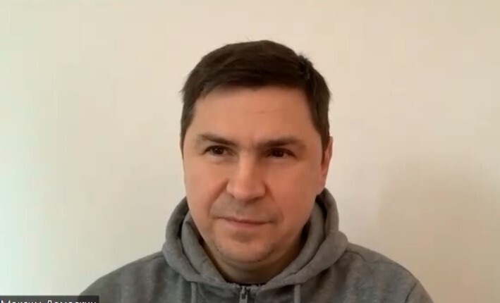 Mykhailo Podolyak speaks to the Hankyoreh via videoconference on Jan. 2. (screen capture)