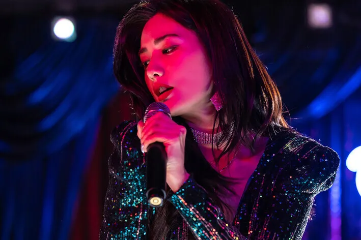 배우 나나 모녀, 흉기 든 남성 강도 제압…몸싸움 과정서 부상