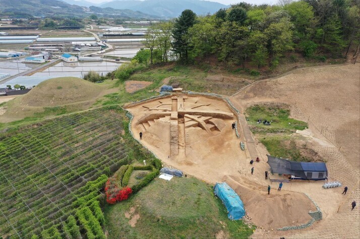 The No. 30 large tomb is pictured. (provided by the Wanju National Research Institute of Cultural Heritage)