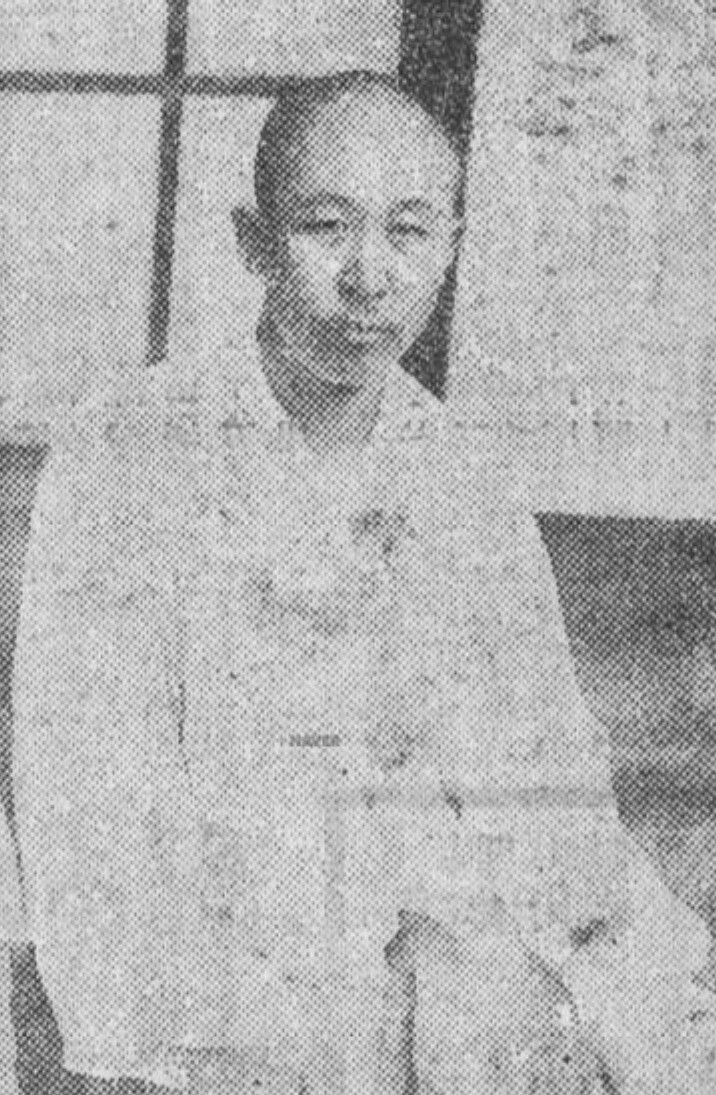 적기단 사건으로 3년 복역 뒤 서대문형무소에서 출옥한 홍도. 1927년 8월.