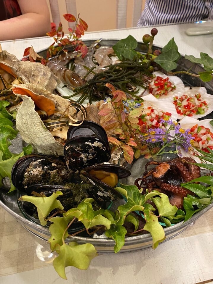 An assortment of seafood at Yasojuban. (all photos provided by Baek)