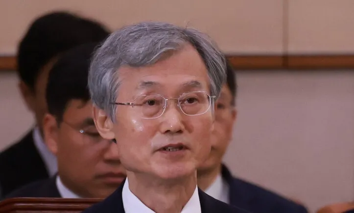 ‘선서 거부’ 조희대, 원고 들고 작심 발언…“국회·대통령 제청 간섭은 위헌”