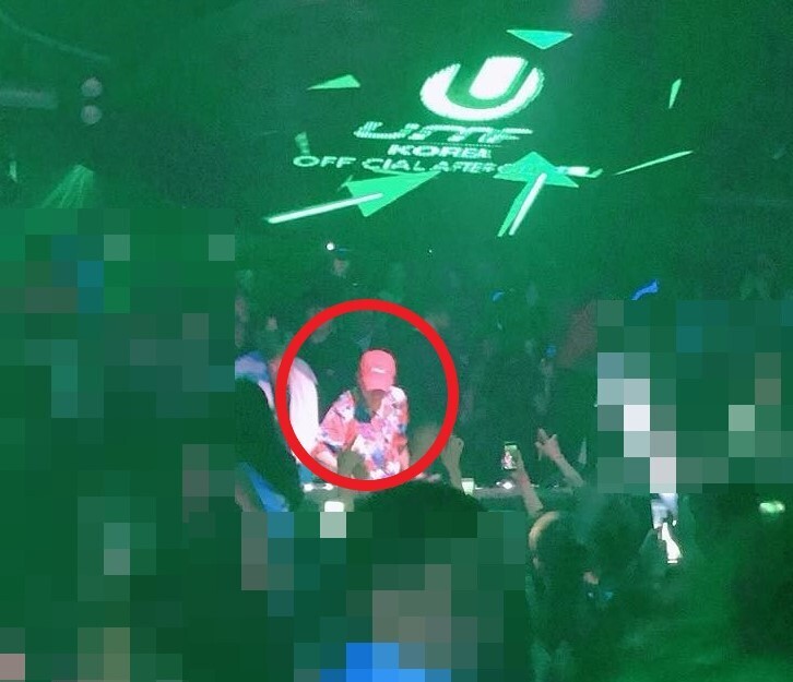 A post by Hong Kong influencer Ling Cheng on Threads included this photo of what appears to be Seungri DJing at the club Burning Sun. Ling wrote in a post on May 22, 2024, on the platform that the recent BBC documentary on the Burning Sun case made her recall her own personal story at the club where K-pop stars were found to have drugged and assaulted women. (from @lingchengg on Threads) 