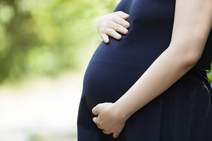 정부 “임신부 위중증, 비임신 여성의 9배…백신 이상반응 경미”