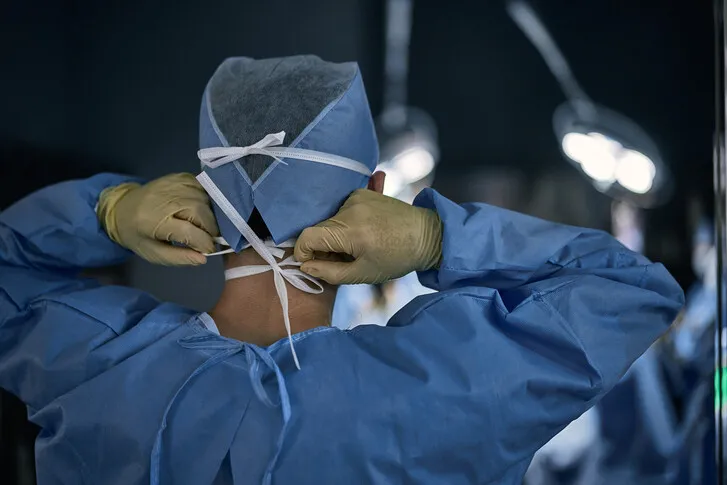 월급 줄 돈도 없어…빚으로 버티는 지방의료원