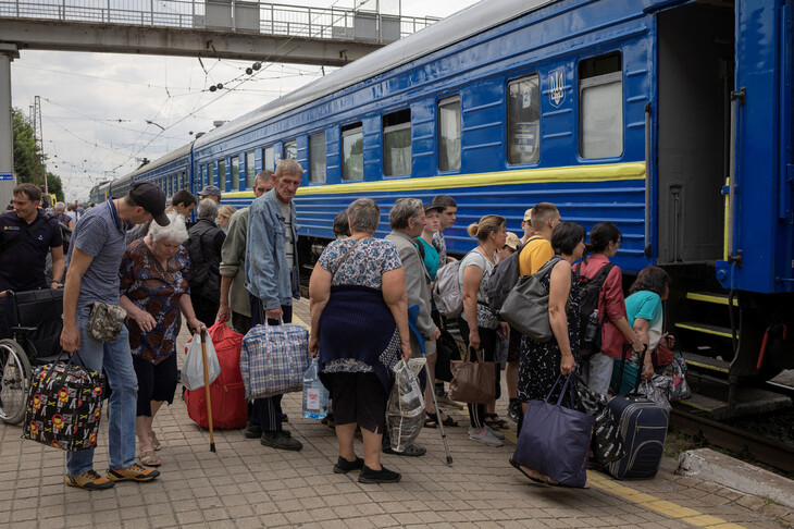 우크라 동부 핵심 도시 결국 함락…러, 포위 한달 만에 점령