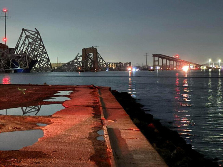 미국 볼티모어에서 선박 충돌 뒤 다리 붕괴…최소 7명 구조 중