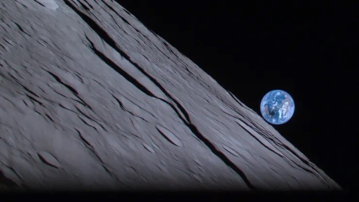 미션1에 탑재된 카메라가 달 상공 100km에서 촬영한 달과 지구. 아이스페이스 제공