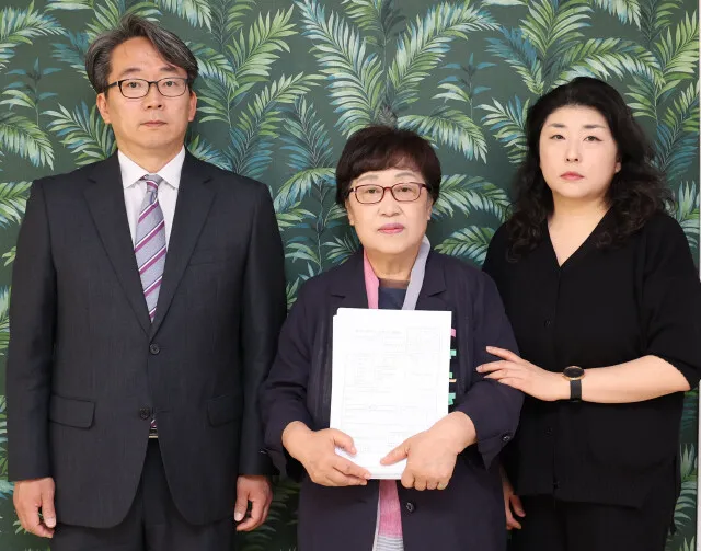 [단독] 군사망자 유족·활동가 13명 2년10개월 만에 ‘인권위 불법침입’ 무혐의
