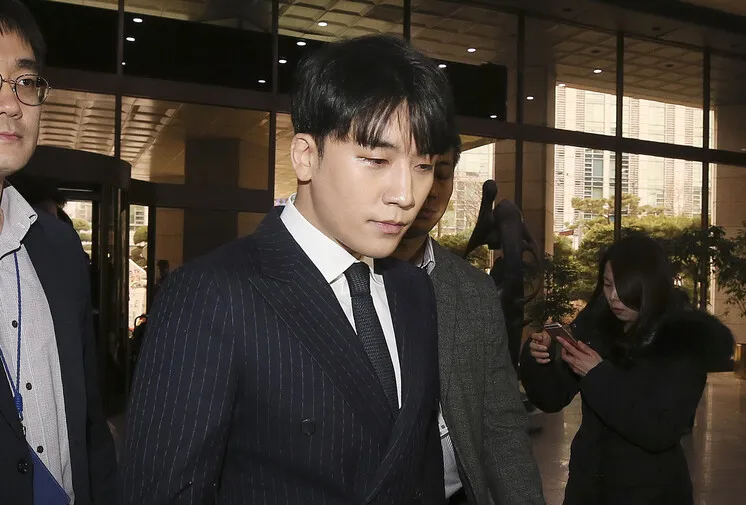 그룹 빅뱅 전 멤버 승리, 특수폭행 혐의로 고소당해