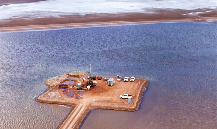 Posco prospects a lithium salt lake in Argentina. (courtesy of Posco Holdings)