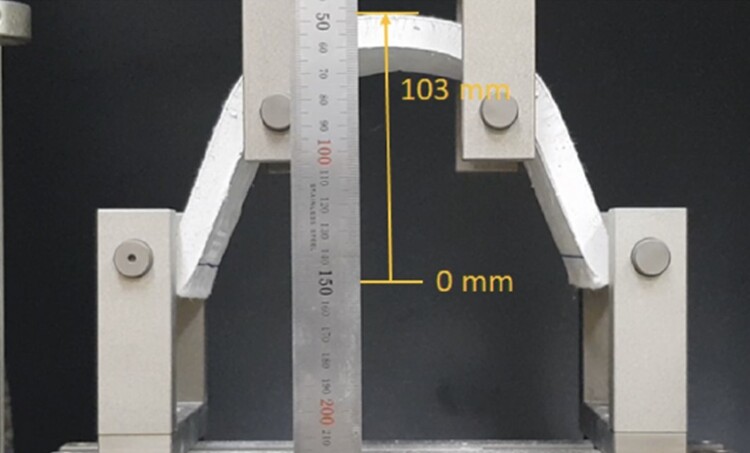전남대 이방연 건축학부 교수 연구팀이 만든 ‘녹색 콘크리트’. 이방연 교수 제공