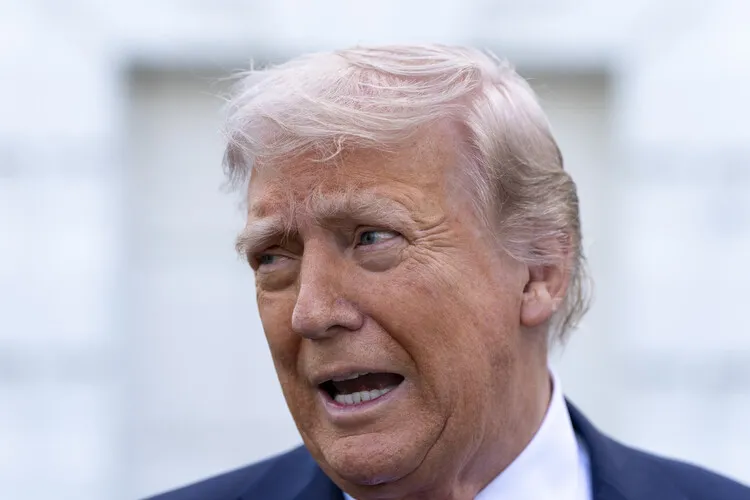 それは「偽のニュース」、トランプ「今朝の会議」と呼ばれています…誰が正しいか