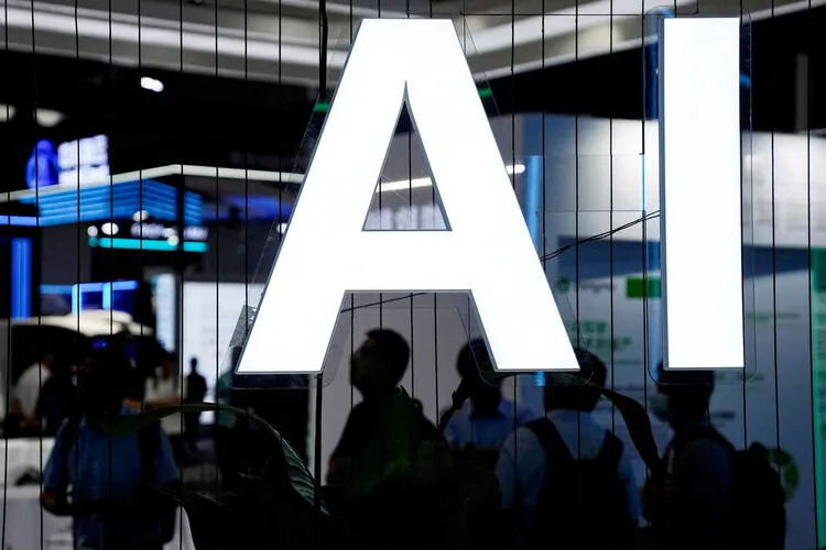 그만뒀지만, 그만두지 않았다?…퇴사자 데이터로 ‘AI아바타’ 만든 중국 기업