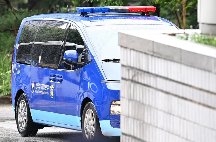 ‘구속적부심’ 청구 윤석열, 법원 도착…10시15분부터…