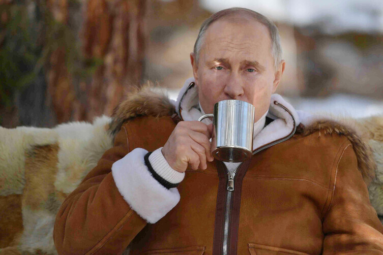 This photo released by the Kremlin Sunday shows Russian President Vladimir Putin spending a weekend in Siberia, Russia. (TASS/Yonhap News)