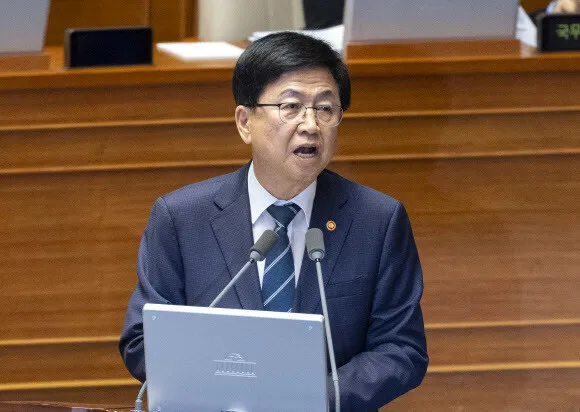 교육장관 “수시 원서접수 못한 학생 약 1200명…구제대상은 훨씬 적을 것”