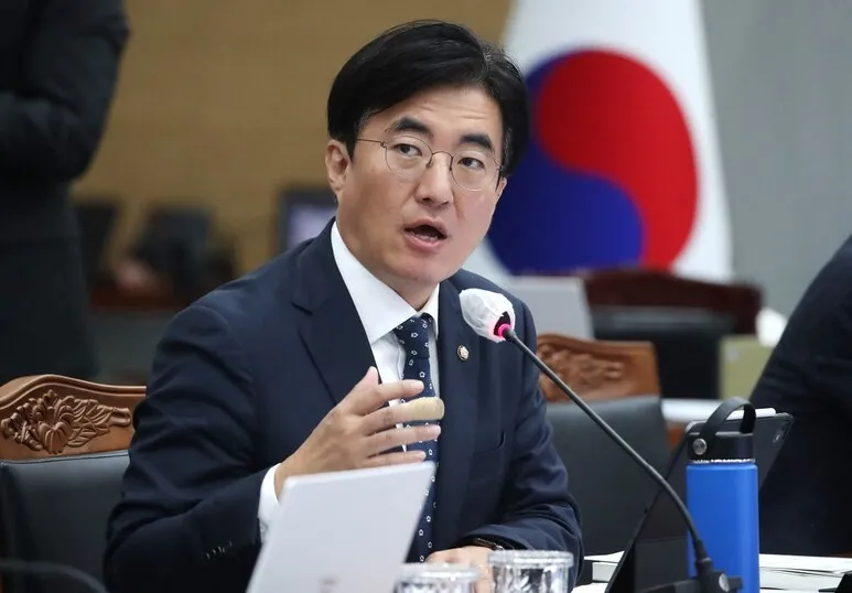 3기 진화위법 낸 김성회 의원…“목표는 내 법안과 용혜…