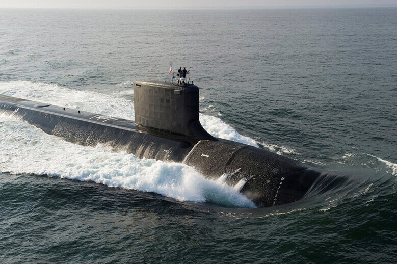 The Virginia class nuclear-powered submarine USS North Dakota heads into the Atlantic Ocean in August 2013. (courtesy of the US Navy/Reuters/Yonhap)