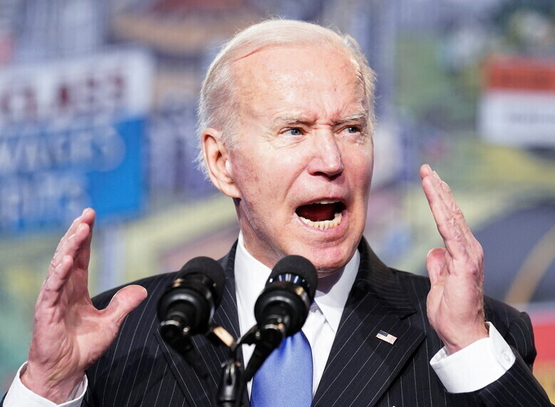 US President Joe Biden speaks at the legislative conference of North America's Building Trades Unions on April 6. (Reuters/Yonhap News)