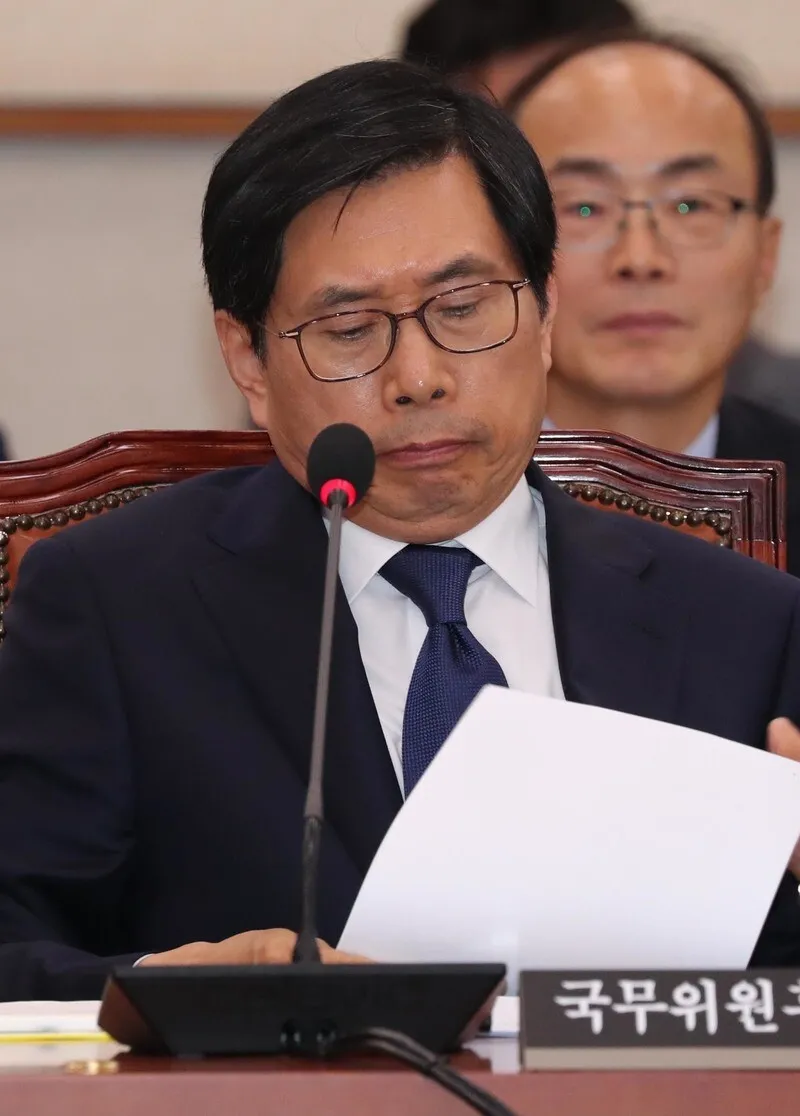 박상기 법무 “가상통화 거래소 폐쇄가 목표”