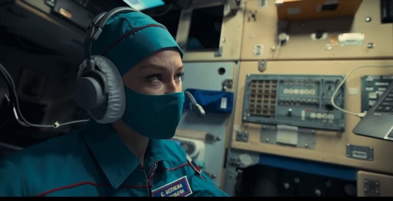 우주정거장에서 촬영한 러시아 영화 ‘도전’의 예고편 중 한 장면. 유튜브 갈무리