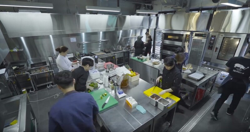  a shared kitchen operation in Seoul’s Yeoksam neighborhood. (provided by Simple Kitchen)