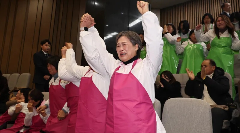 [단독] 학교급식 노동자 폐암 산재 승인 첫 통계 나왔다…5년간 180건