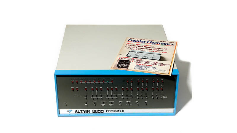 상업적으로 성공한 최초의 개인용컴퓨터 ‘알테어 8800’(1975년).
