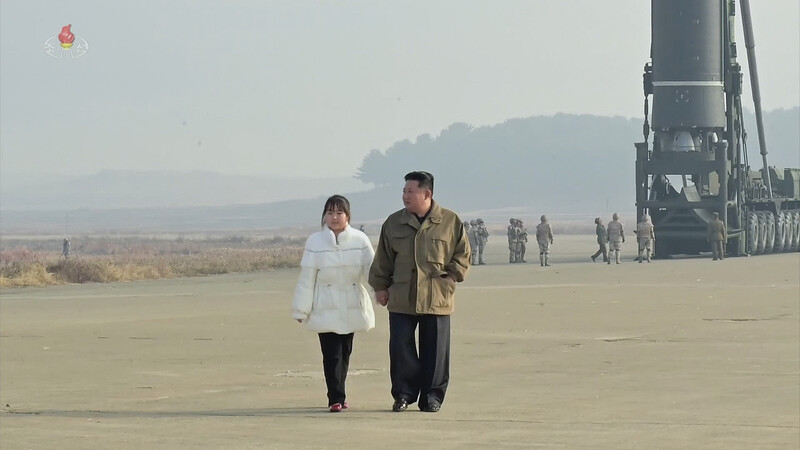 ‘가난한 핵보유국’은 변하는데…‘과거의 북한’만 찾는 진보와 보수