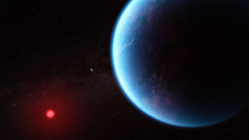 제임스웹우주망원경이 120광년 거리의 외계행성 K2-18b의 대기에서 메탄과 이산화탄소를 발견했다. 별과 K2-18b 사이에 초승달처럼 생긴 천체는 K2-18c를 표시한 것이다. 나사 제공