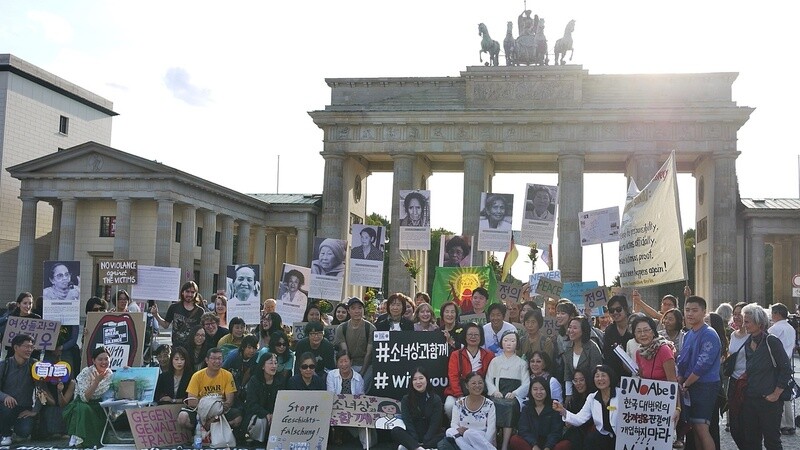 A gathering to commemorate former comfort women in Berlin on Aug. 14. (Chae Hye-won)