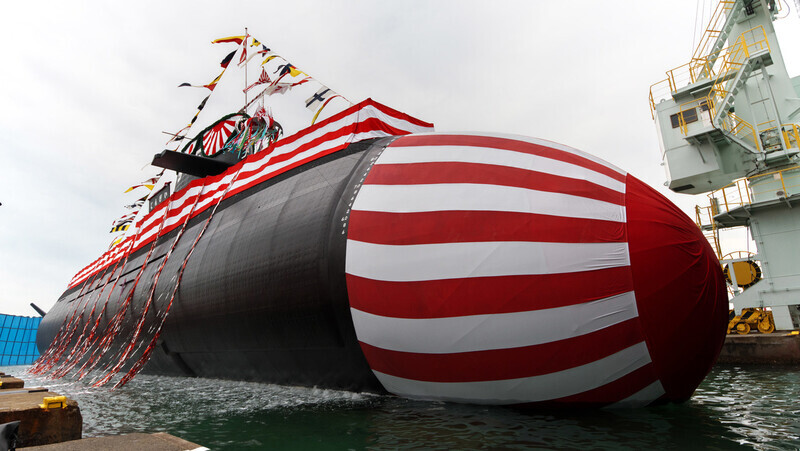 Japan’s new submarine, the “Jingei” was launched on Oct. 12 at the Kobe Shipyard & Machinery Works of MHI. (UPI/Yonhap)