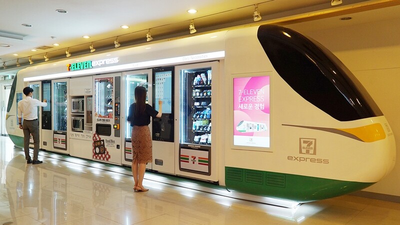 A vending-machine style 7-Eleven undergoing a trial program at Lotte E&M in Incheon. (provided by 7-Eleven)