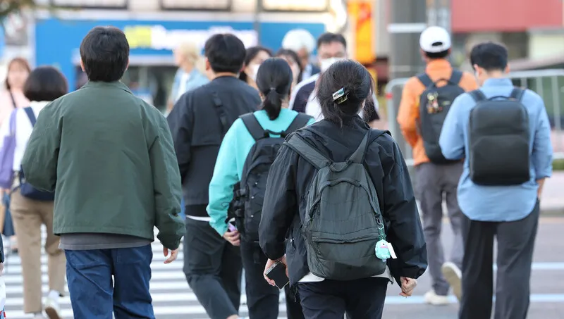 4일 아침 ‘쌀쌀’, 일교차 15도 안팎…밤부터 수도권 ‘비 소식’