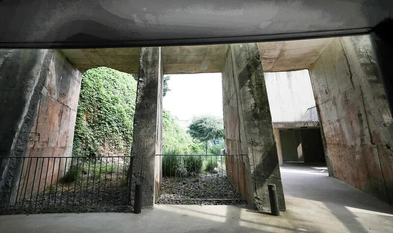 The T6 Community Center&rsquo;s unique architecture makes a great place for exploring. (Park Mee-hyang/Hankyoreh)