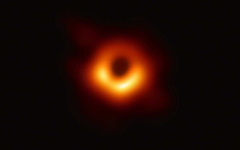 2019년 사건지평선망원경 관측을 통해 사상 최초로 얻은 M87 초대질량블랙홀 영상. 천문연 제공