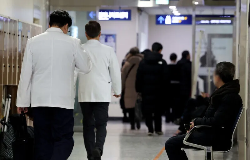 한국 의사들의 수입에 관한 오해 [왜냐면]