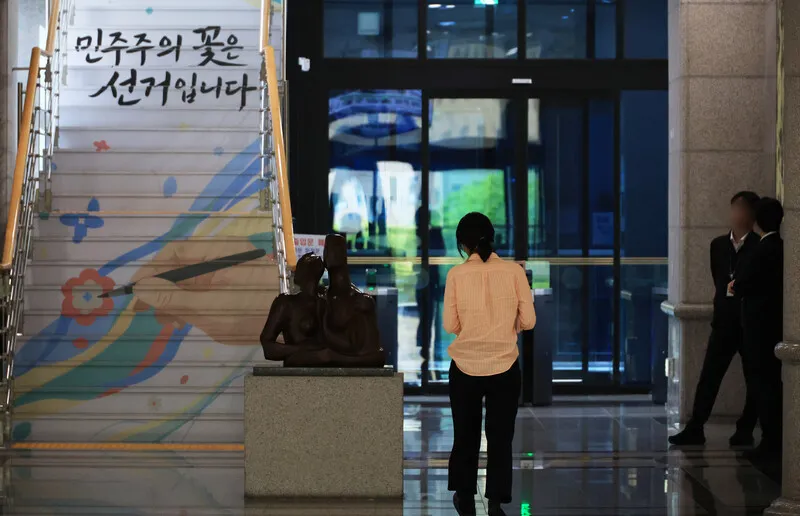 특검, 선관위 입찰비리 연루 업체 탈세 정황 포착…국세청 세무조사 요청