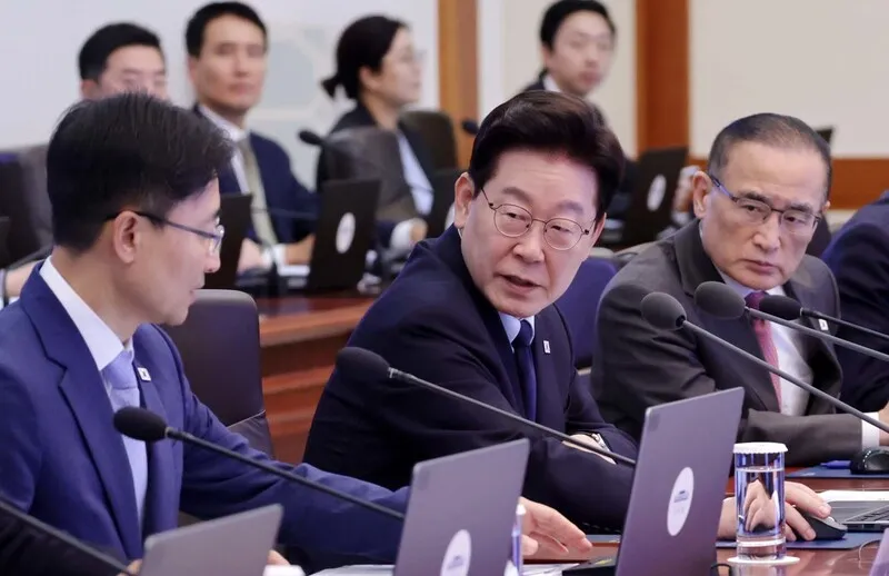 이 대통령 “브라질 계란 비싸게 수입? 정치적 목적의 허위사실”