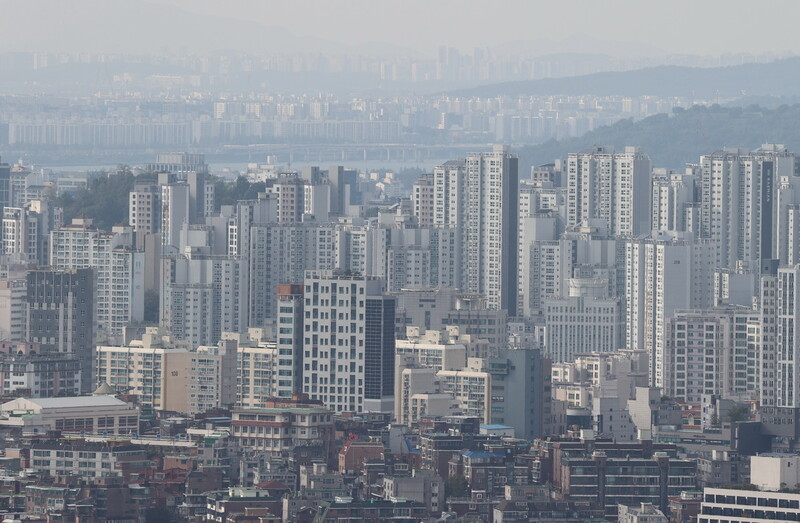 20일 서울 남산에서 바라본 아파트 단지의 모습. 연합뉴스