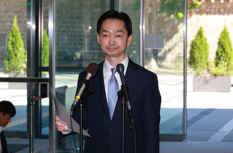 김지용 중대범죄수사청장 후보자가 지난 2일 서울 종로구 정부서울청사 창성동 별관에서 발언하고 있다. 정용일 선임기자 yongil@hani.co.kr