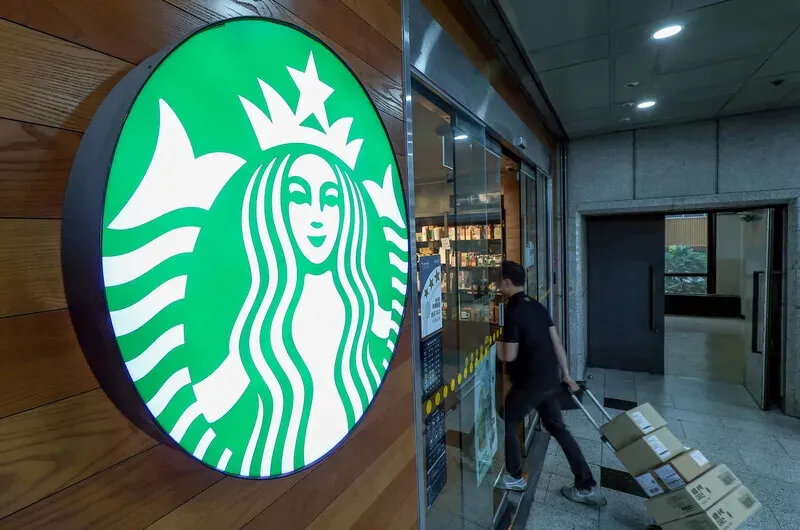 Starbucks Korea sees 26% dropoff in weekly sales following ‘Tank Day’ debacle